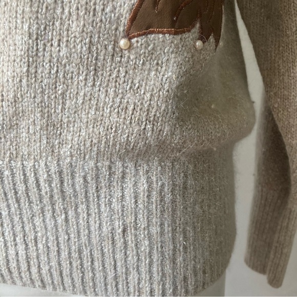 Cristina | Vintage Silk Blend Autumn Leaf Beaded Angora Embroidered Crew Sweater - Picture 5 of 8